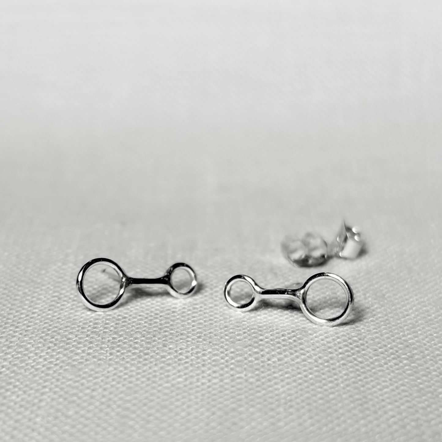Orb studs