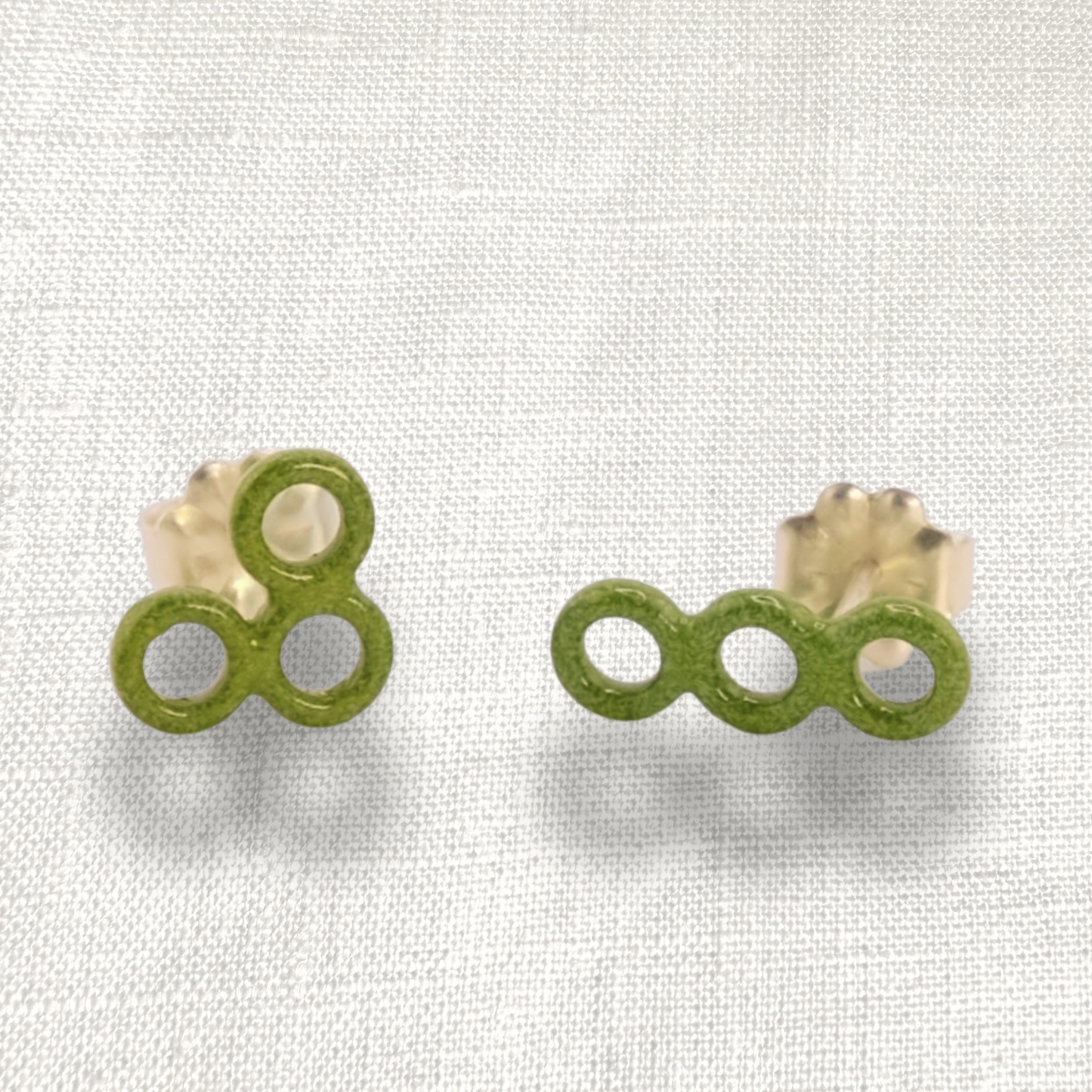Left right studs - Retro Avocado